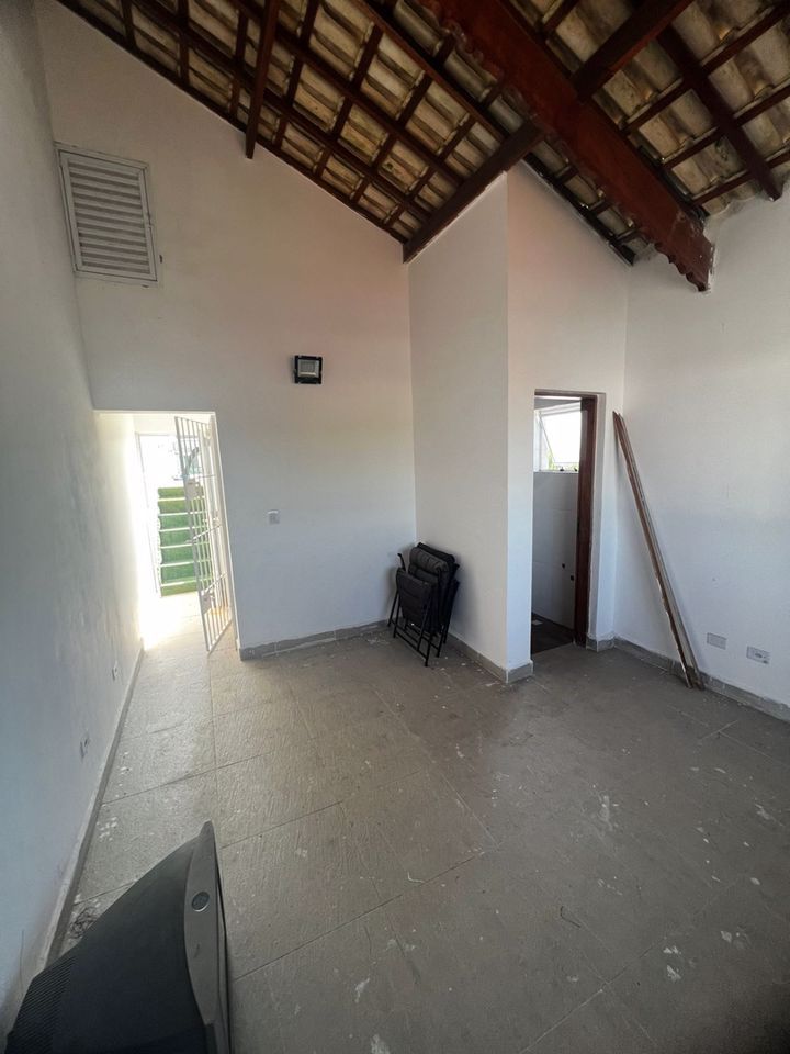 Casa à venda com 3 quartos, 177m² - Foto 3