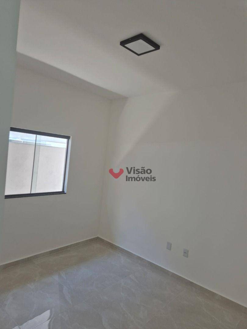 Casa à venda com 2 quartos, 72m² - Foto 11