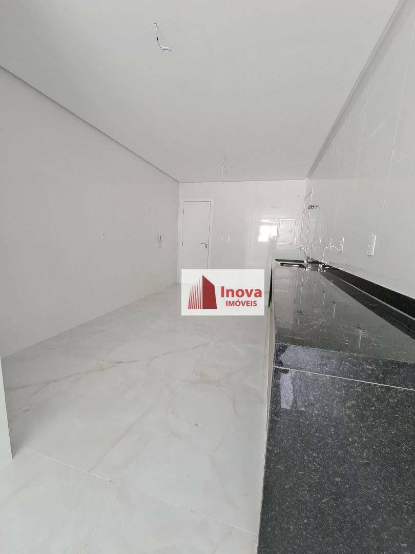 Apartamento à venda com 4 quartos, 225m² - Foto 31