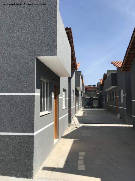 Casa à venda com 2 quartos, 45m² - Foto 3