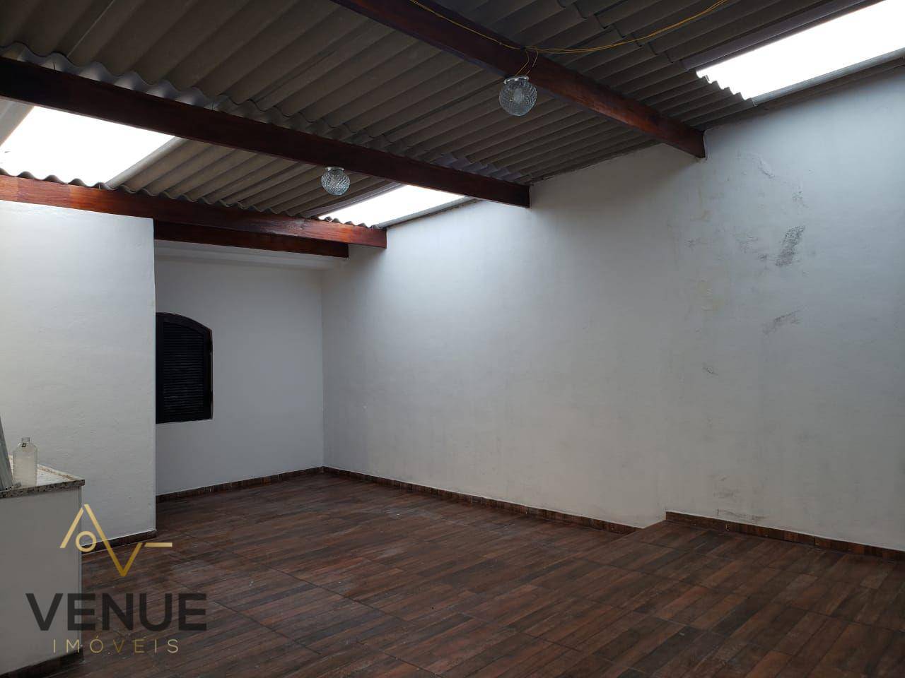 Sobrado à venda com 5 quartos, 220m² - Foto 4