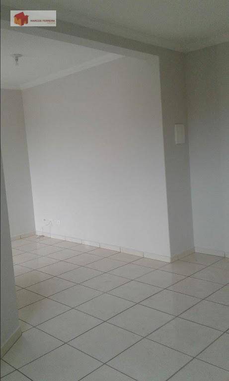 Apartamento para alugar com 2 quartos, 60m² - Foto 4