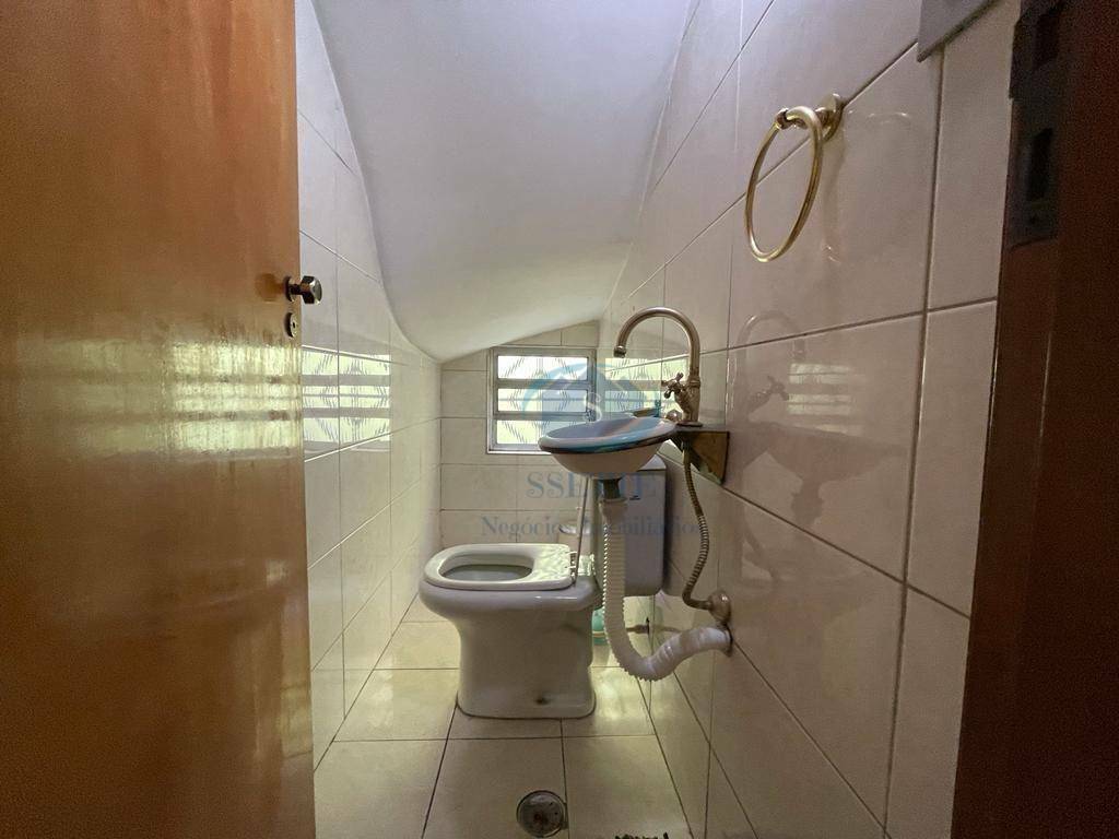 Sobrado à venda com 3 quartos, 150m² - Foto 2