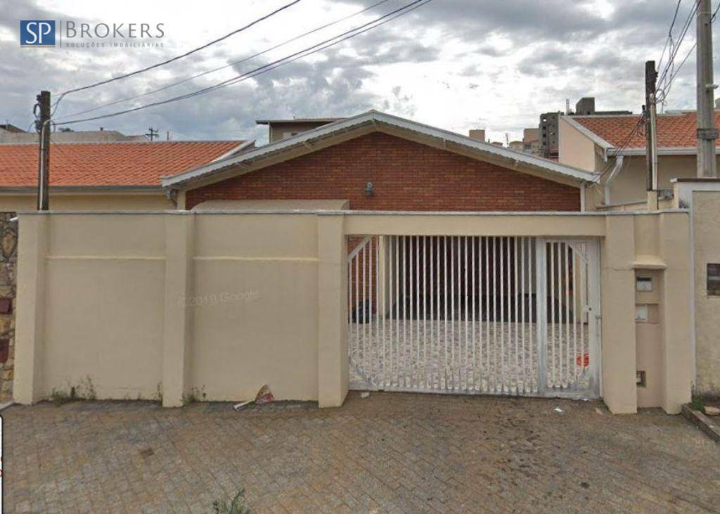 Casa à venda com 3 quartos, 210m² - Foto 1