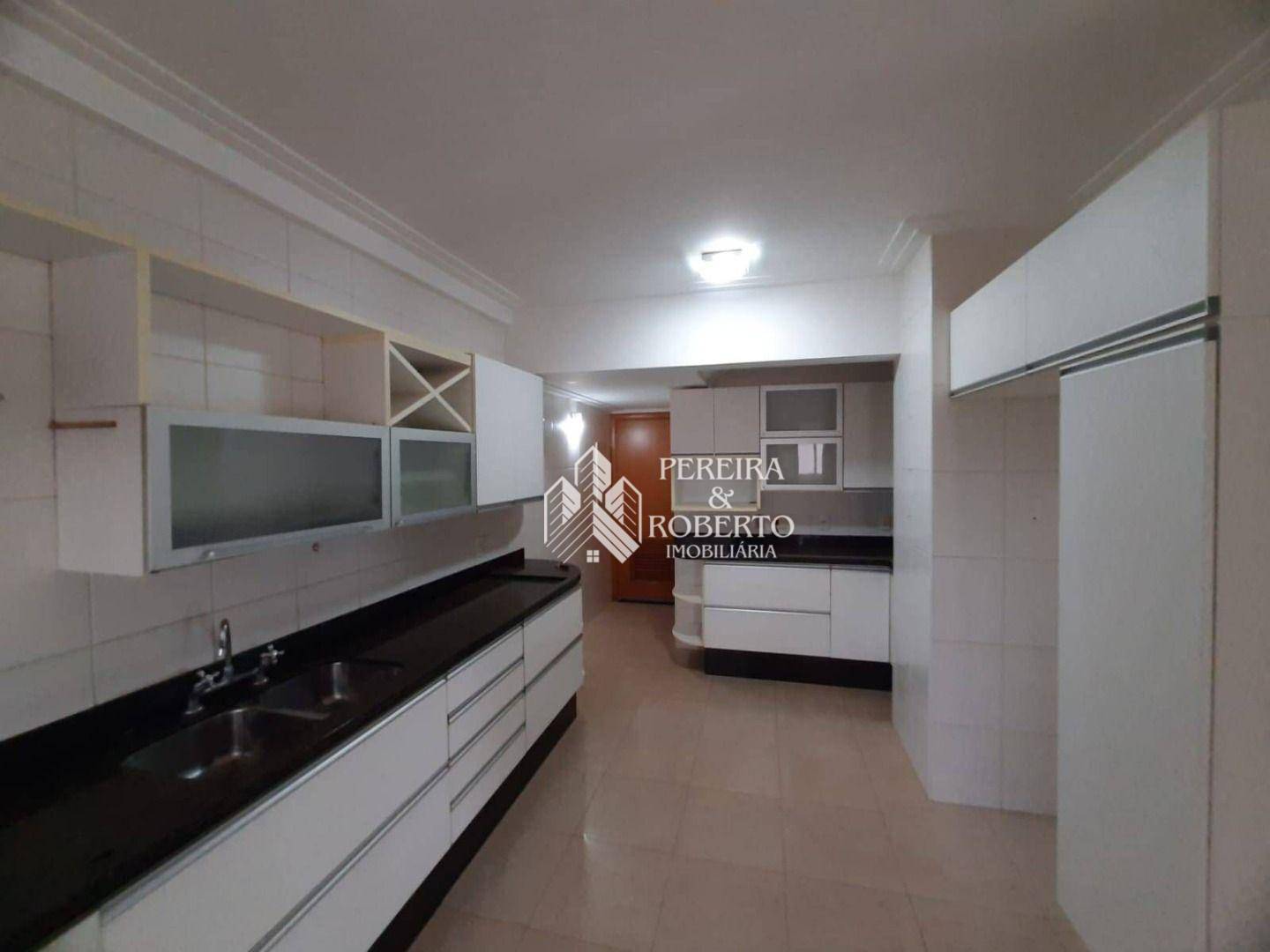 Apartamento à venda com 3 quartos, 235m² - Foto 28