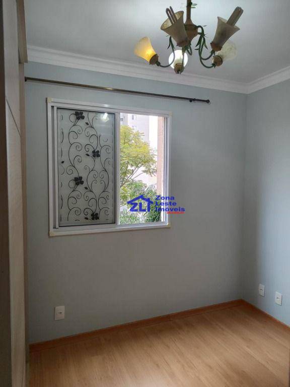 Apartamento à venda com 2 quartos, 42m² - Foto 2