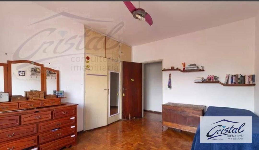 Casa à venda com 4 quartos, 265m² - Foto 18