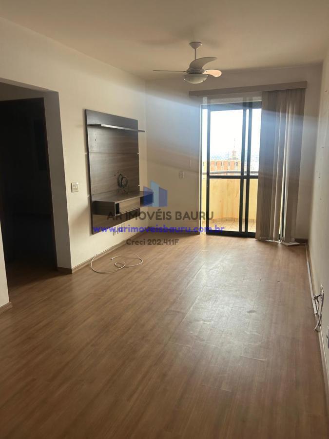 Apartamento à venda com 2 quartos, 70m² - Foto 3