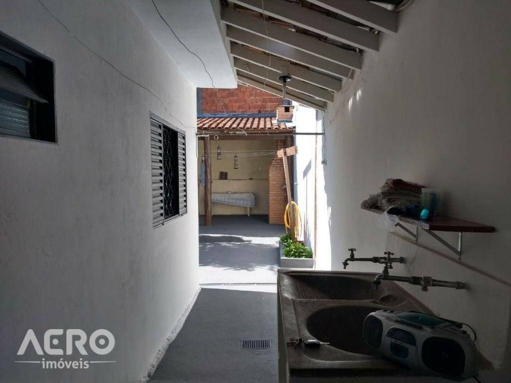 Casa à venda com 2 quartos, 150m² - Foto 9