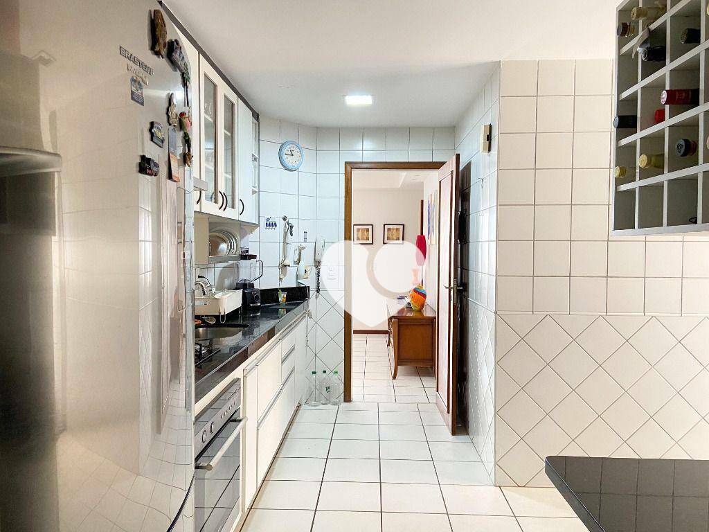 Apartamento à venda com 3 quartos, 140m² - Foto 10