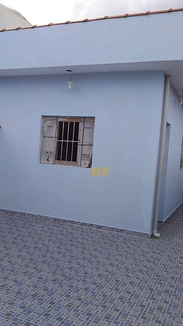 Casa à venda com 2 quartos, 1m² - Foto 1