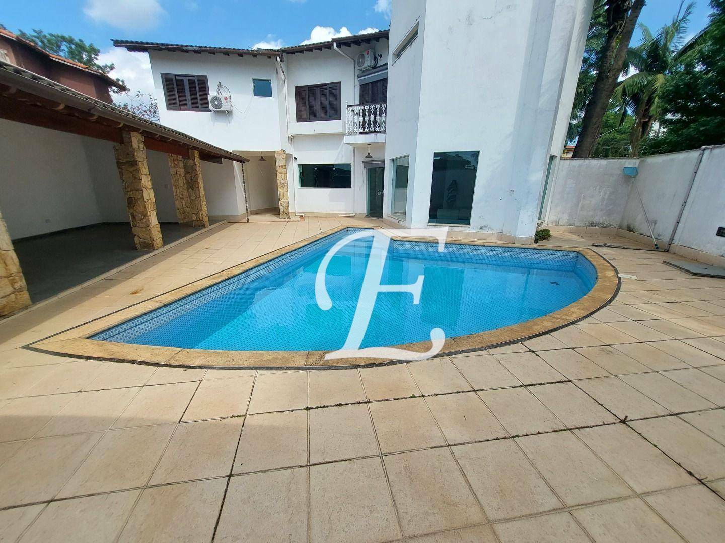 Casa de Condomínio para alugar com 4 quartos, 362m² - Foto 3