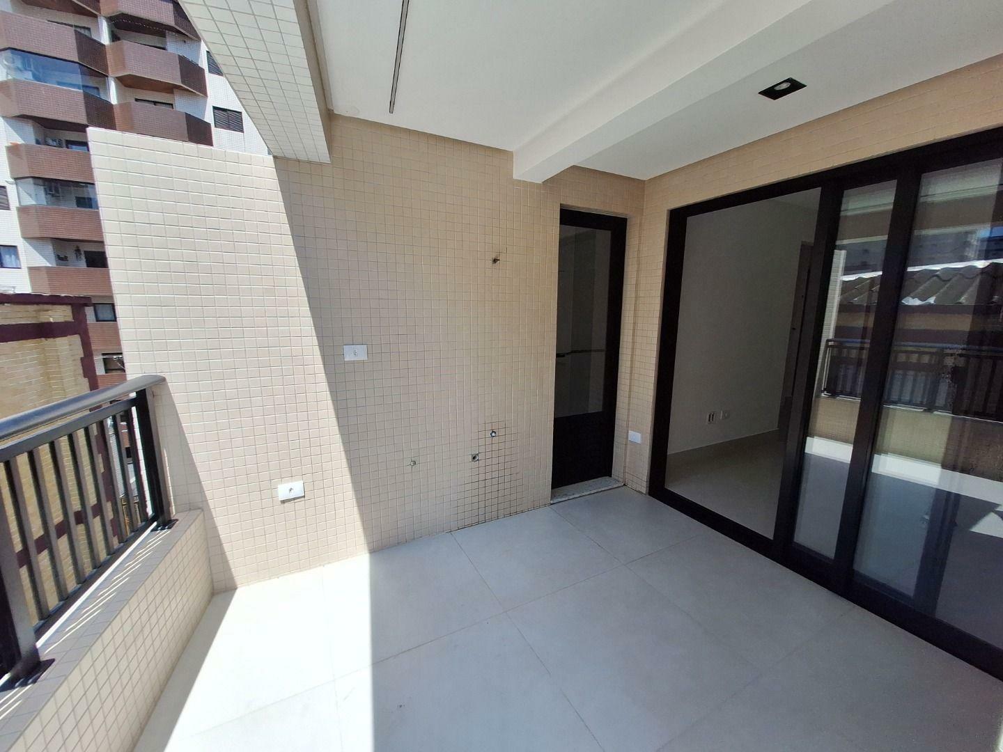 Apartamento à venda com 2 quartos, 72m² - Foto 2