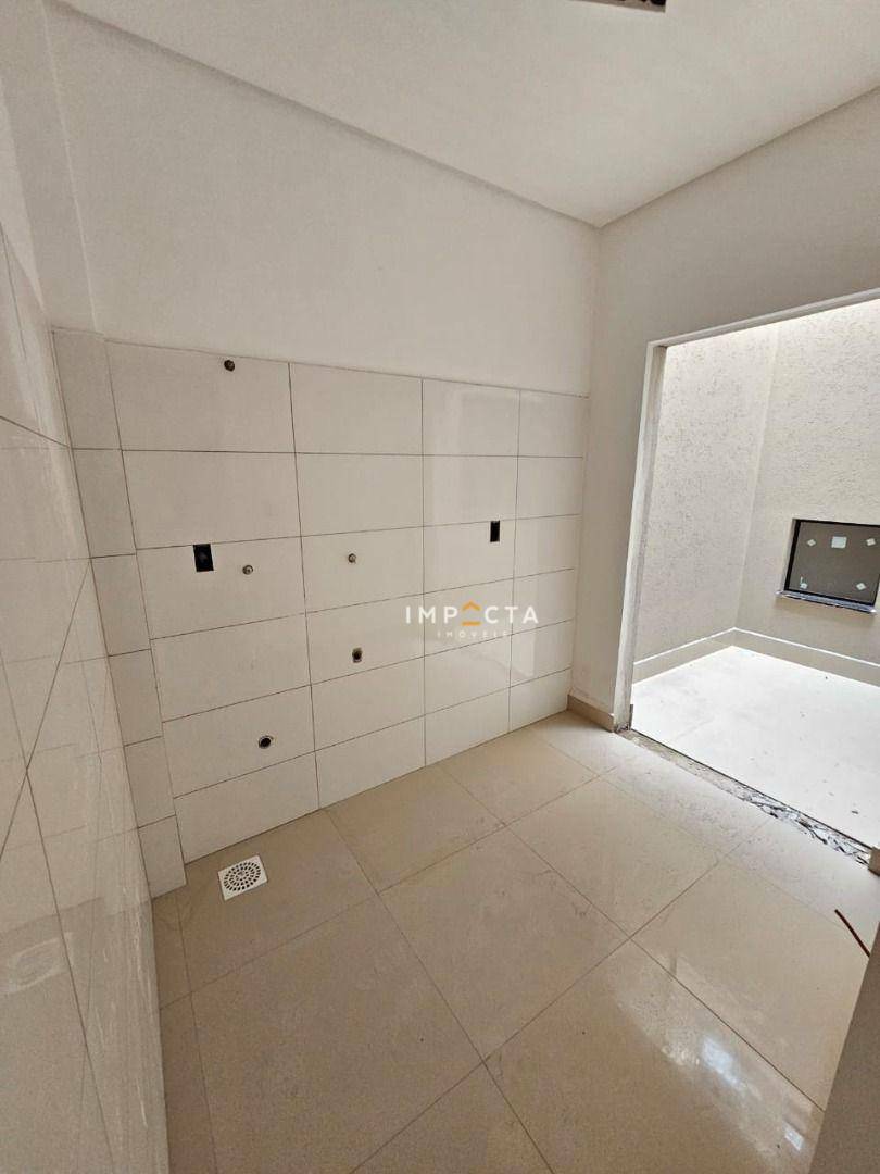 Apartamento à venda com 2 quartos, 67m² - Foto 4