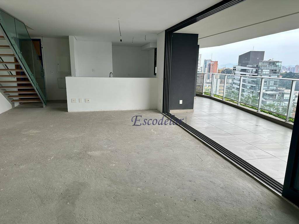 Apartamento à venda com 3 quartos, 196m² - Foto 1