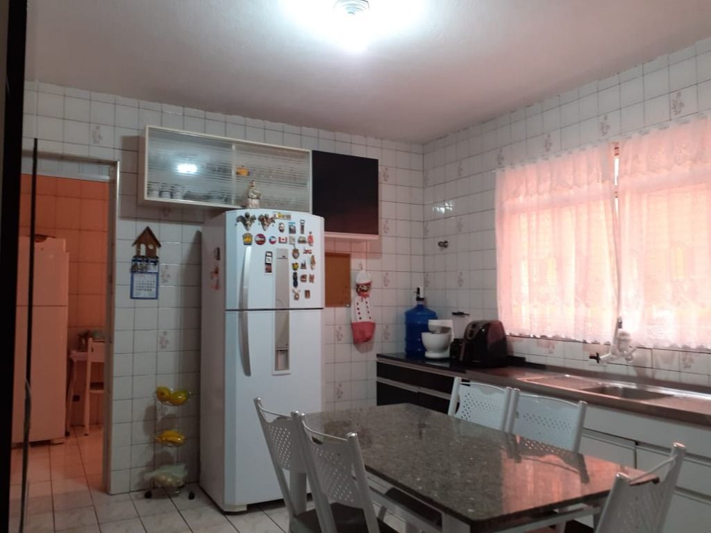 Sobrado à venda com 4 quartos, 242m² - Foto 11