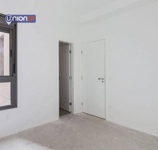 Apartamento à venda com 4 quartos, 216m² - Foto 15