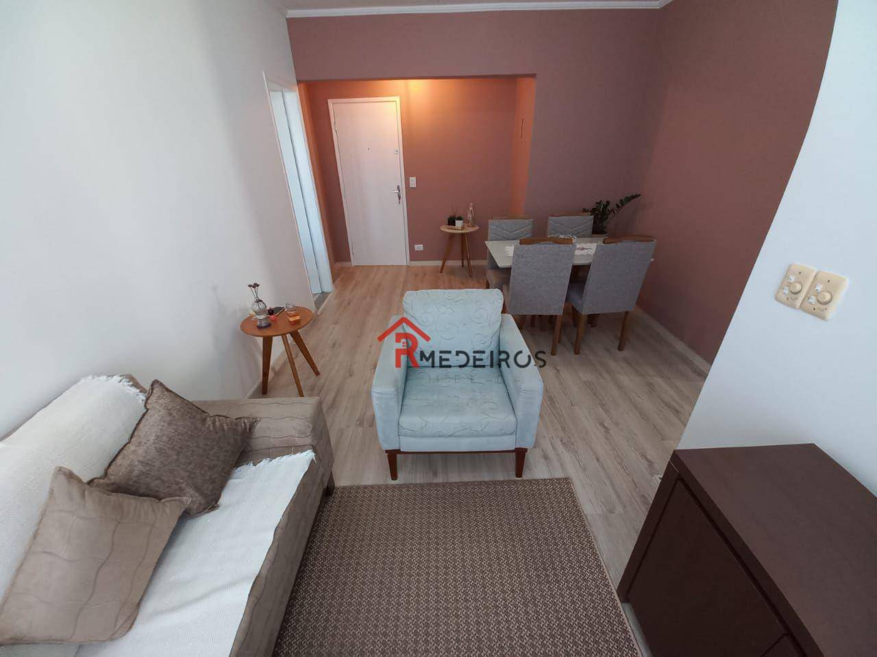 Apartamento à venda com 1 quarto, 50m² - Foto 2