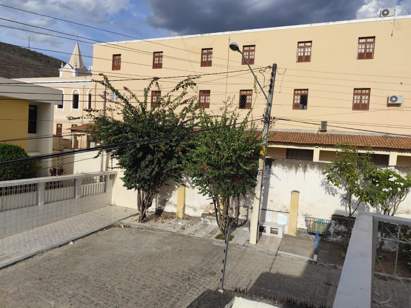 Casa para alugar com 3 quartos, 450m² - Foto 17