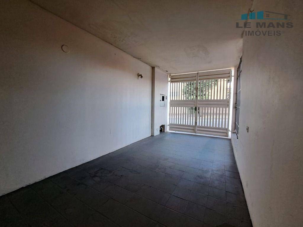 Casa à venda com 3 quartos, 99m² - Foto 4