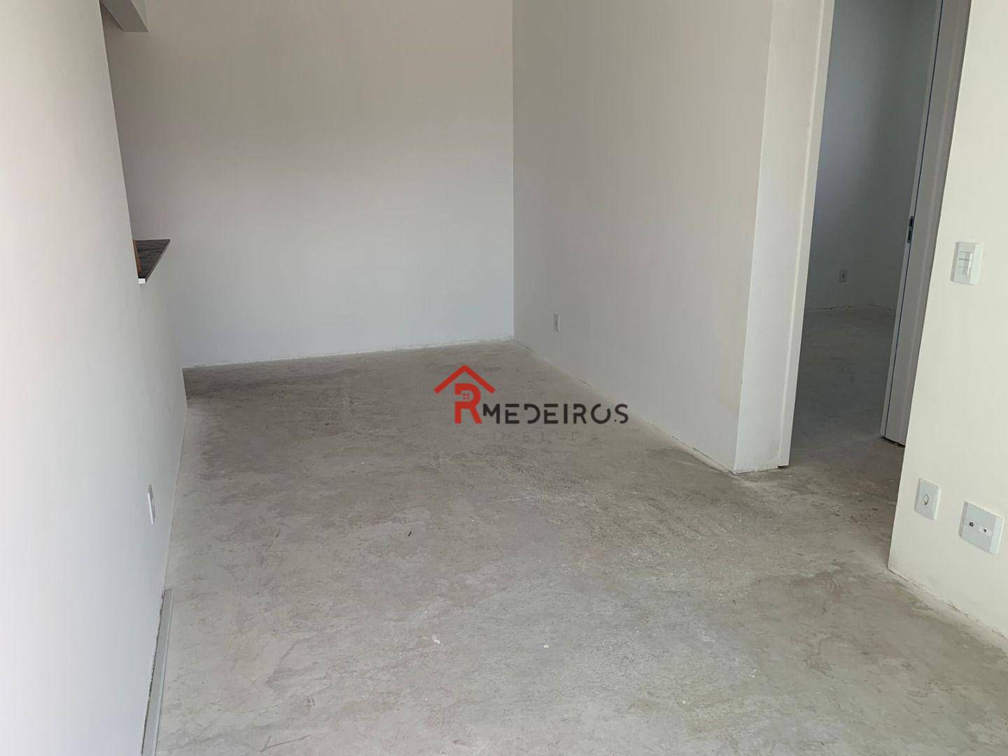 Apartamento à venda com 2 quartos, 69m² - Foto 4