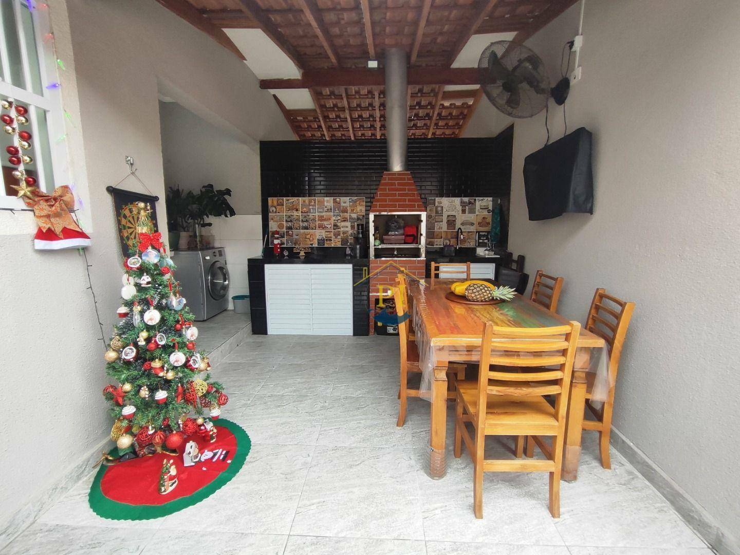 Casa à venda com 3 quartos, 113m² - Foto 1