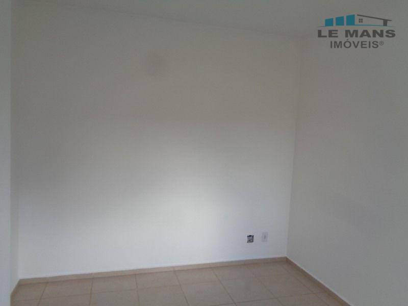 Apartamento à venda com 2 quartos, 35m² - Foto 2