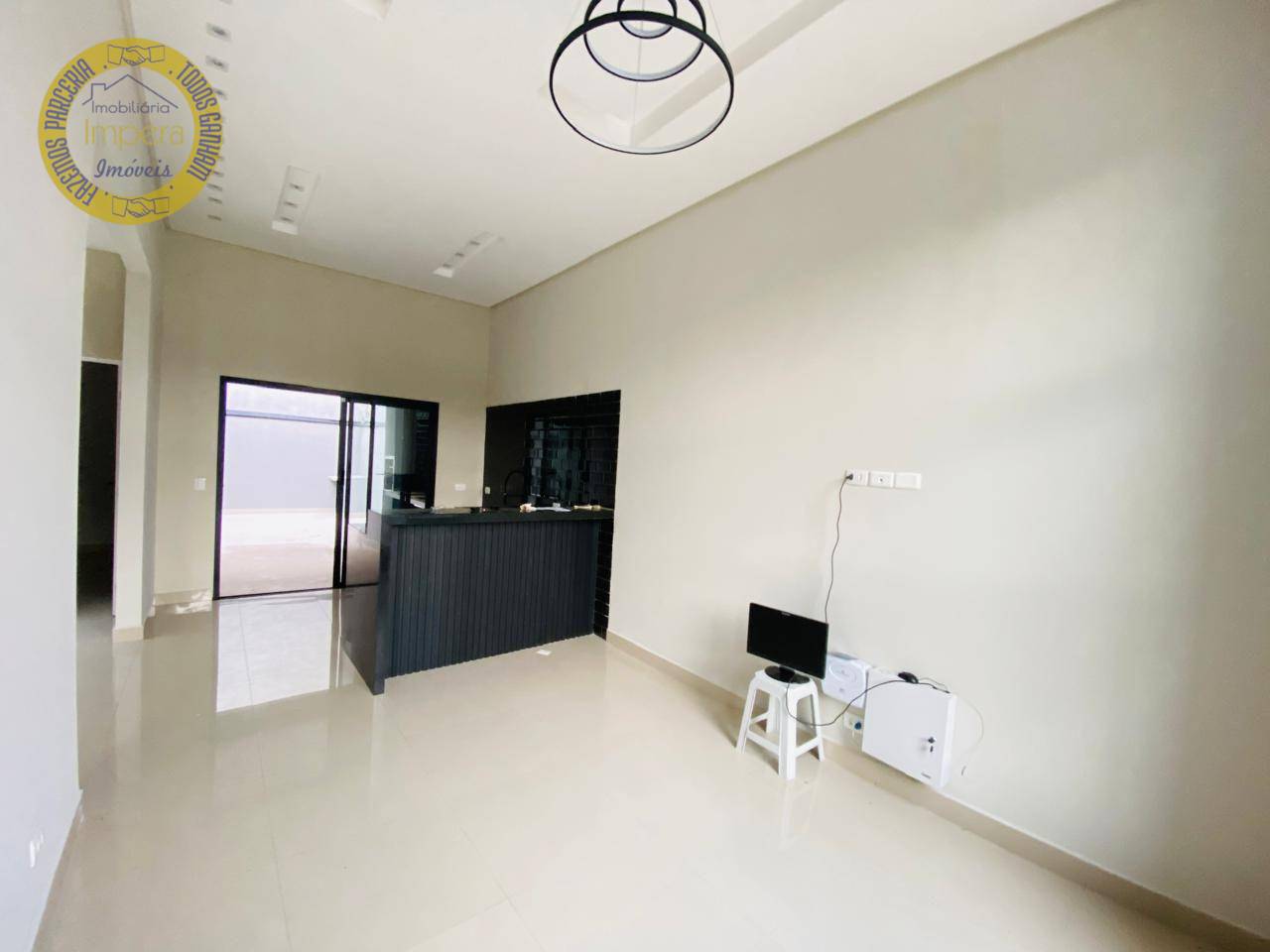 Casa para alugar com 2 quartos, 80m² - Foto 4