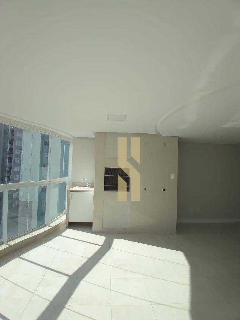 Apartamento à venda com 3 quartos, 138m² - Foto 12