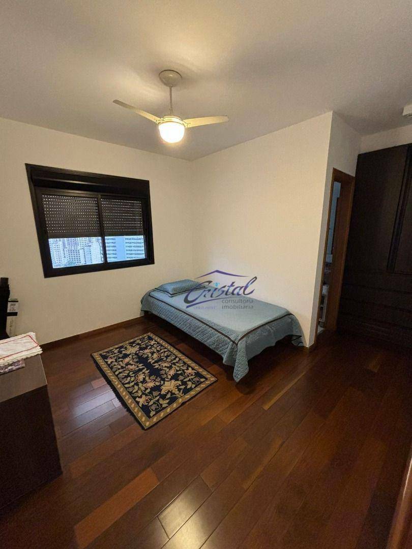 Apartamento para alugar com 3 quartos, 178m² - Foto 32