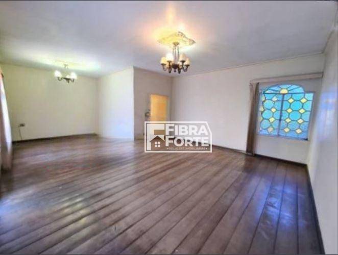 Casa, 3 quartos, 258 m² - Foto 4