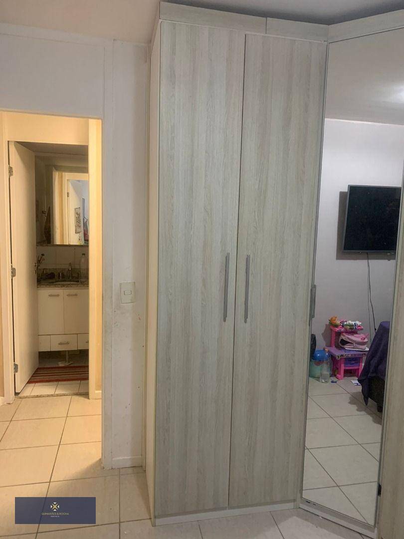 Apartamento à venda com 2 quartos, 70m² - Foto 12