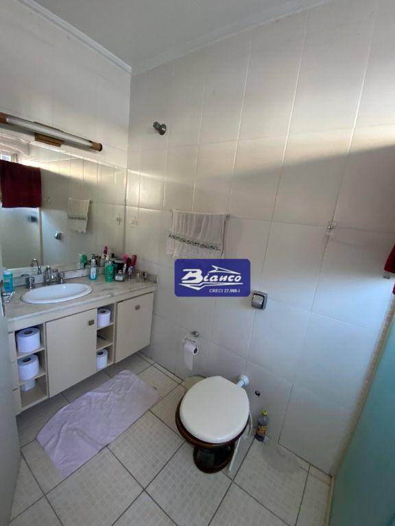 Sobrado à venda com 3 quartos, 250m² - Foto 22