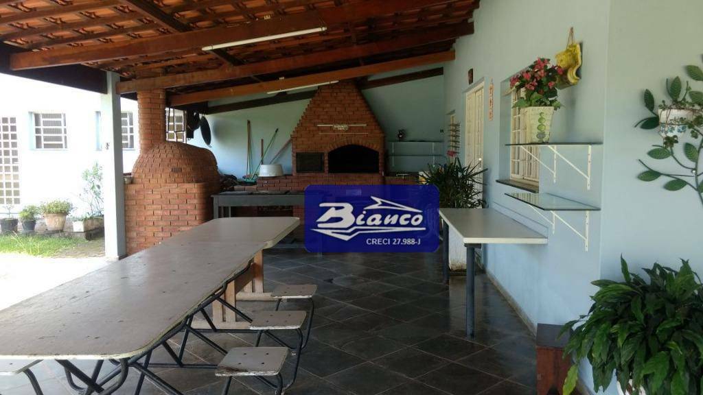 Chácara à venda com 7 quartos, 1115m² - Foto 2