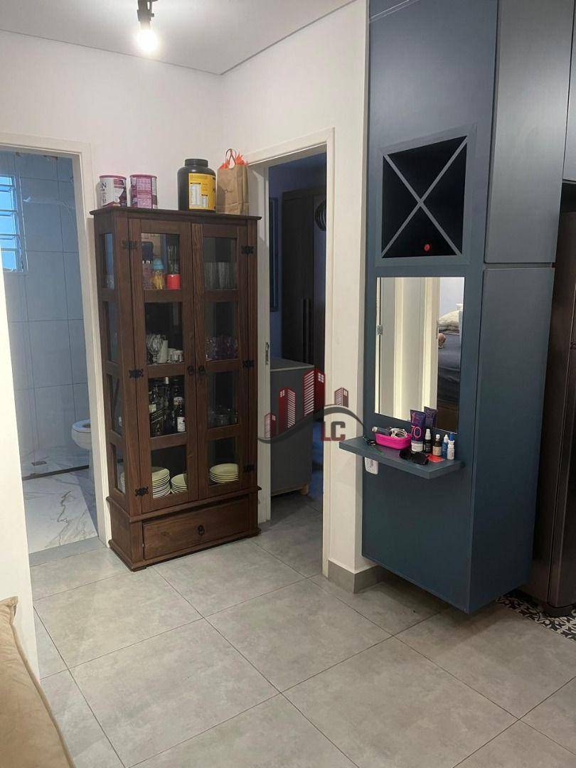 Apartamento para alugar com 2 quartos, 43m² - Foto 9