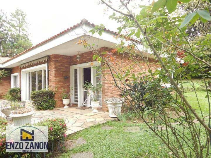 Casa à venda com 3 quartos, 330m² - Foto 4