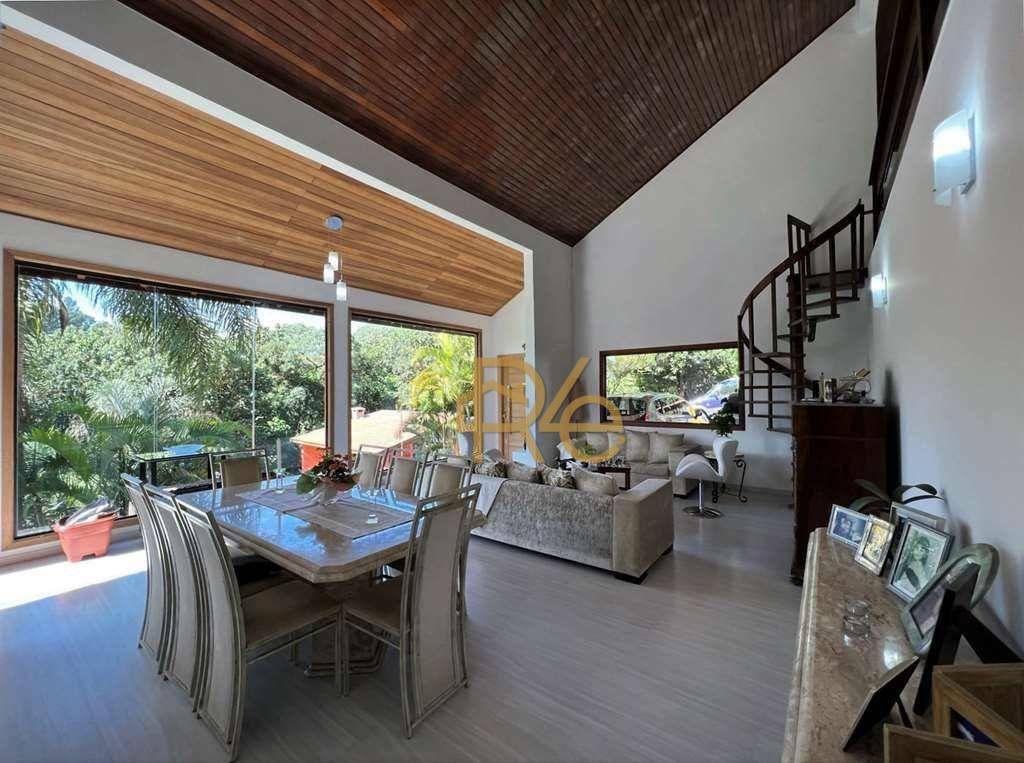 Casa de Condomínio à venda com 4 quartos, 350m² - Foto 11