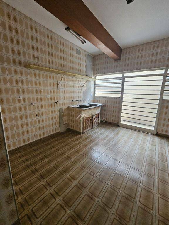 Casa para alugar com 4 quartos, 450m² - Foto 45