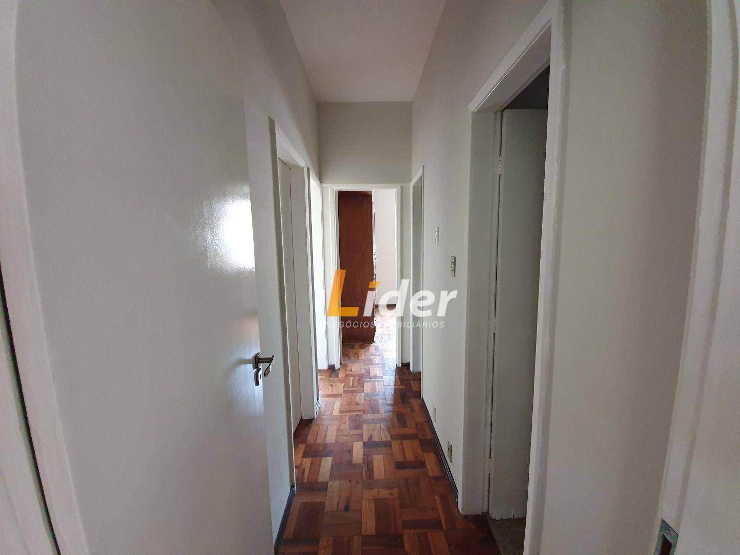 Apartamento à venda com 3 quartos, 100m² - Foto 4