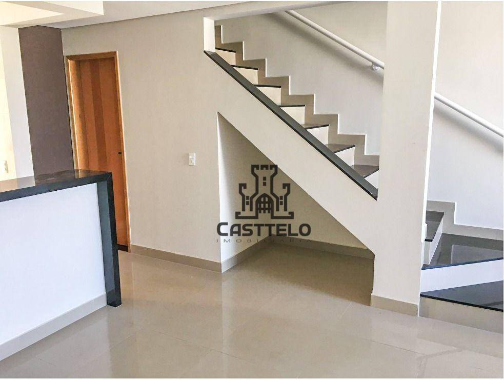 Sobrado à venda com 3 quartos, 161m² - Foto 2