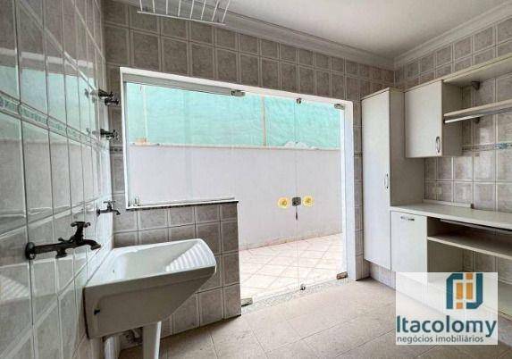 Casa de Condomínio à venda com 4 quartos, 450m² - Foto 17