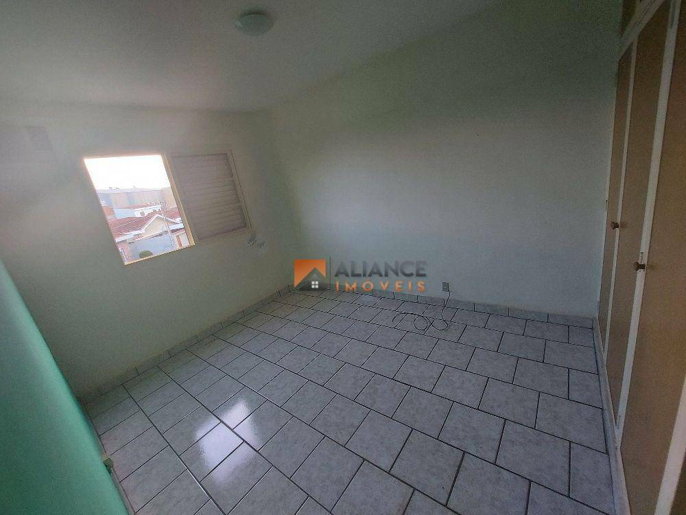 Apartamento à venda com 2 quartos, 40m² - Foto 12