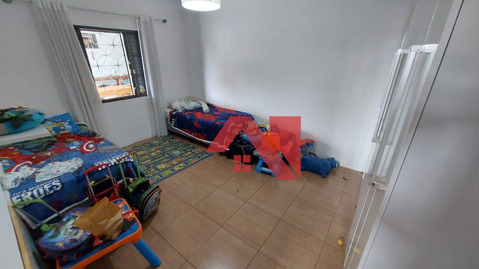 Casa à venda com 3 quartos, 185m² - Foto 2