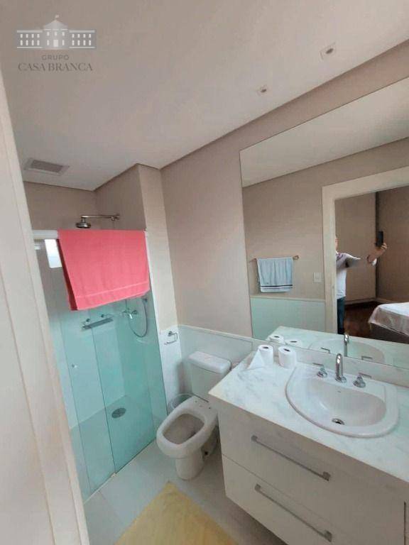 Apartamento para alugar com 3 quartos, 175m² - Foto 17