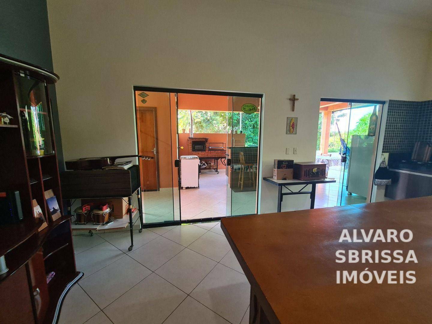 Chácara à venda com 3 quartos, 219m² - Foto 15