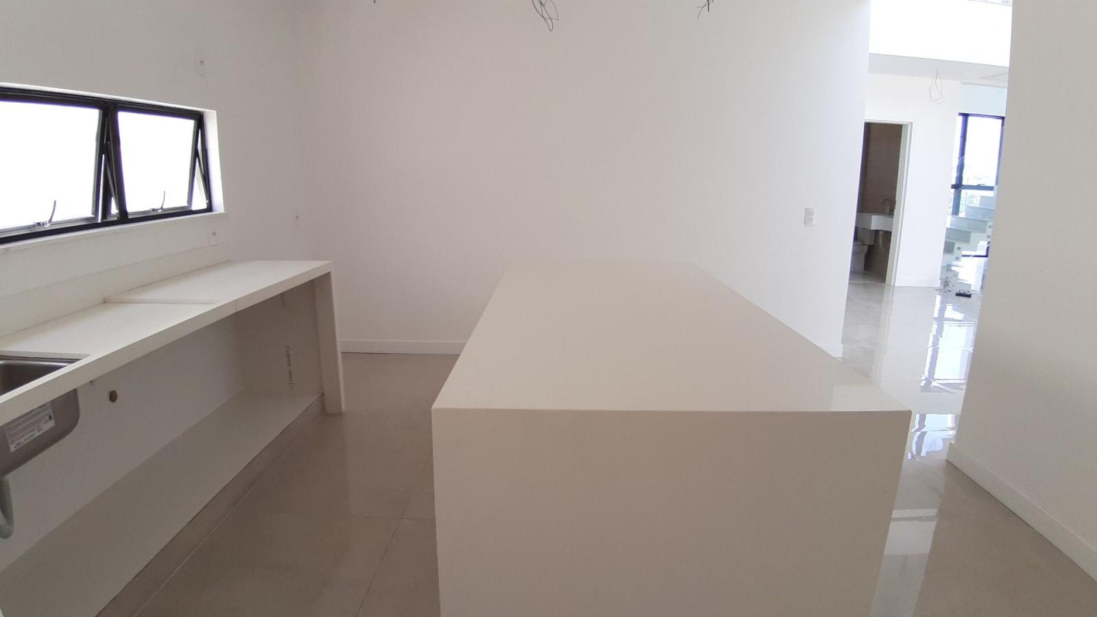 Casa à venda com 4 quartos, 330m² - Foto 22