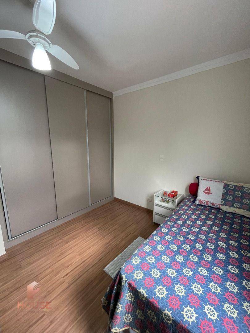 Casa de Condomínio à venda com 4 quartos, 220m² - Foto 10