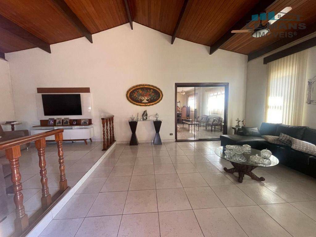 Casa à venda com 3 quartos, 240m² - Foto 6