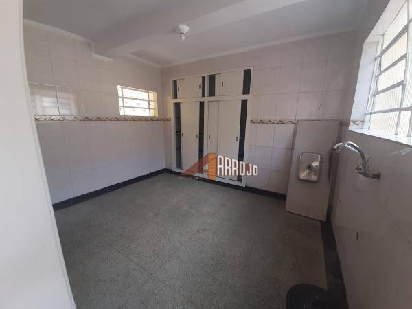 Sobrado à venda com 2 quartos, 115m² - Foto 4