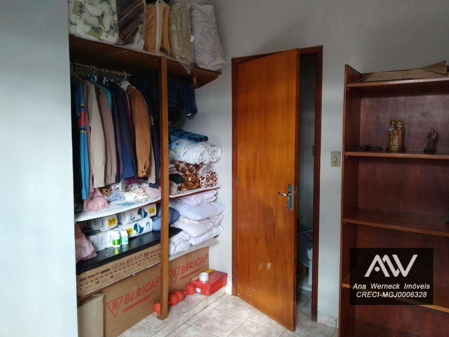 Chácara à venda com 6 quartos, 200m² - Foto 28